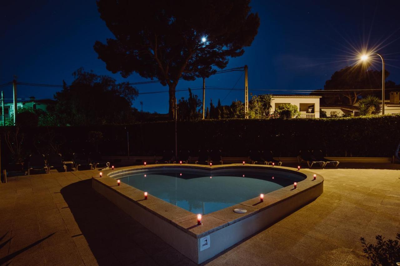 Alper Apartments Mallorca Пальма Нова Экстерьер фото