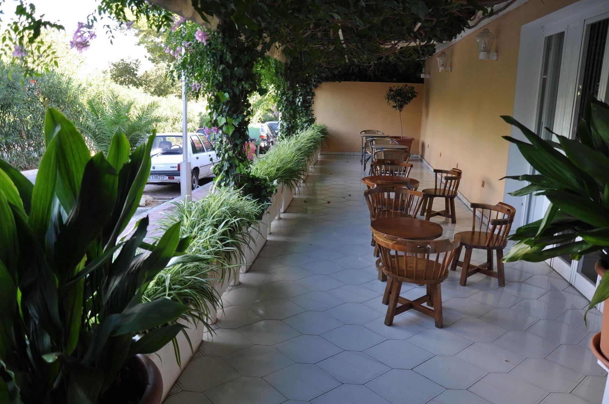 Alper Apartments Mallorca Пальма Нова Экстерьер фото